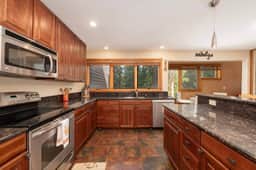 Cozy Ski-In/Ski-Out Mountain Getaway I Winter Park - Image 2