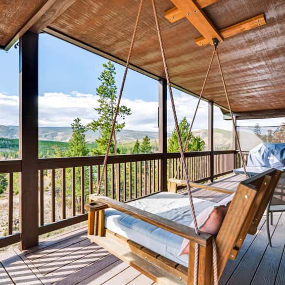 The Pine View Perch | Cozy 2BR, Mountain Views, Fire Pit, Fenced Yard - Image 1