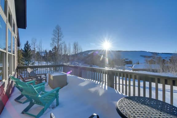 Cozy 3 Bed! Right on the Slopes! - Image 1